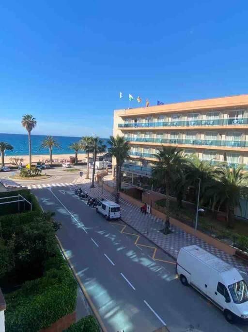 Apartamento Lujoso Piso Enfrente De Playa De Fenals, 2 Terrazas Lloret de Mar Exterior foto